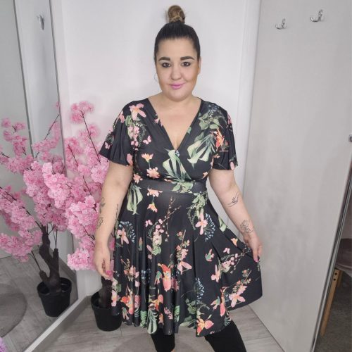 Hidegselyem Virágos Ruha