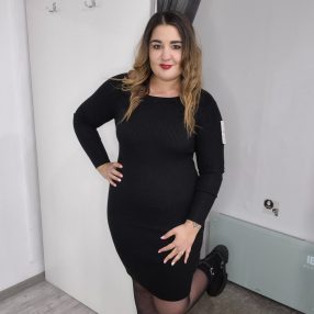 Fekete Kötött Ruha Kerek Nyak