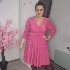 Rózsaszín Egyberuha