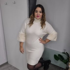 Törtfehér Kötött Egyberuha