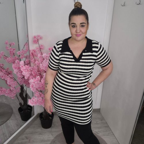 Fekete Galléros Csíkos Tunika